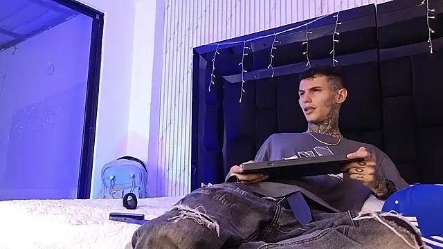 Paulo_527 Adlı Modelin Canlı XXX Sohbeti