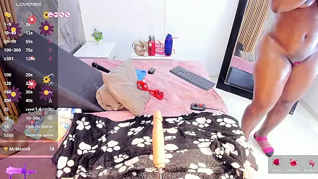 Živý XXX chat LauraSaenz01