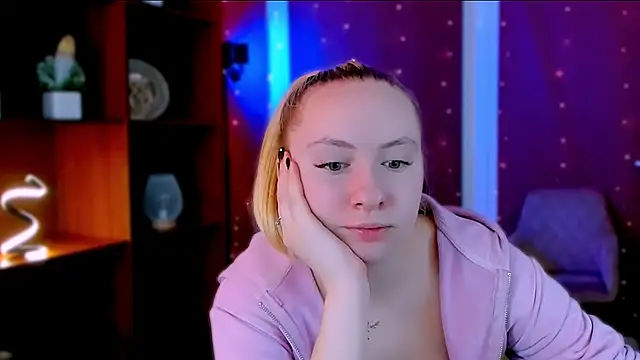 Chatroom XXX en direct de mila_glow1