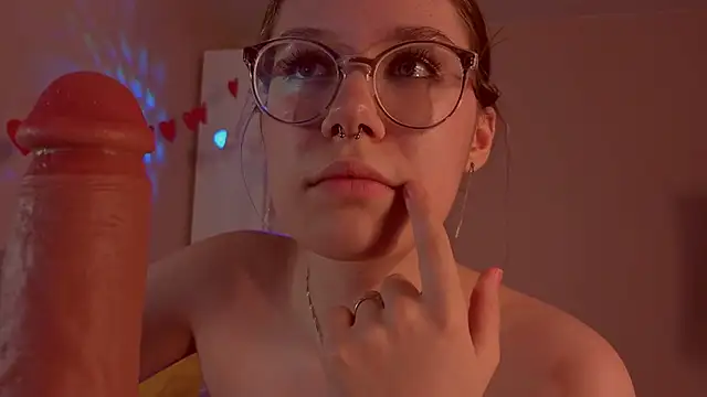 Mia_Luw Adlı Modelin Canlı XXX Sohbeti