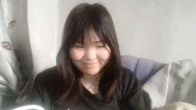 Chat XXX ao vivo de MollyAsian