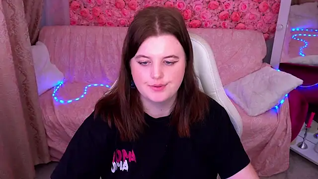 Show modela KristiFoxy na web-kameri