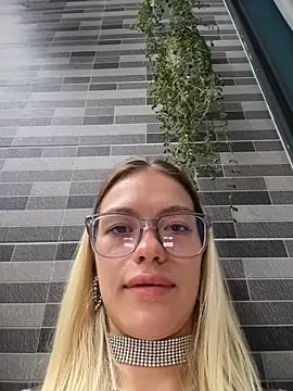 Czat XXX na żywo – -Sexy_Barbie-