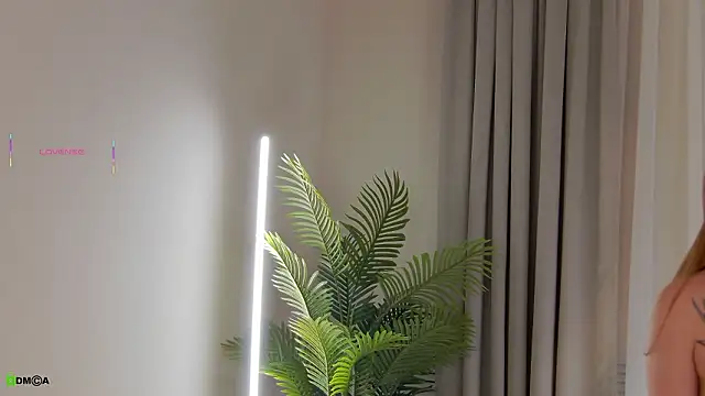 دردشة NikaDines الجنسية المباشرة