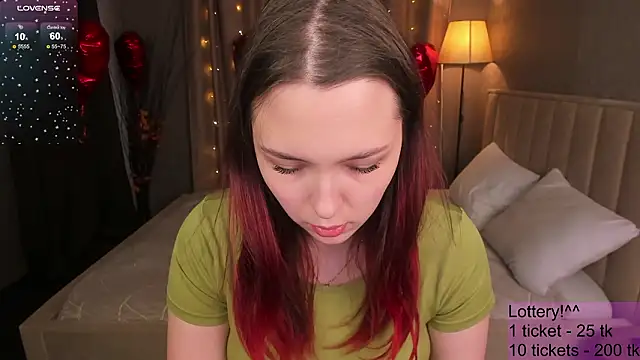 XXX chat uživo modela Monica__Queen