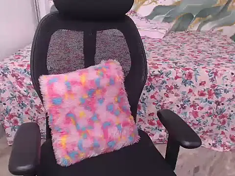 Chat XXX en directo de bold-smirthii