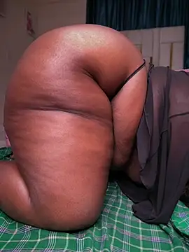 m_yummyshish 即時 XXX 聊天