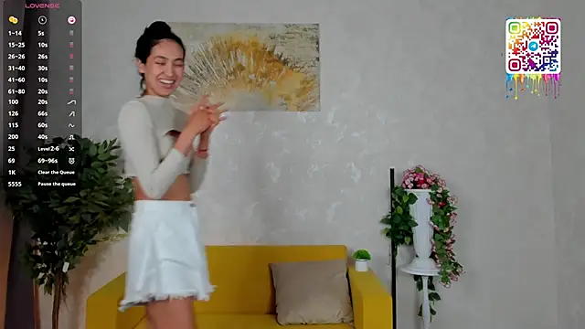 FlirtyAura: онлайн-секс-чат