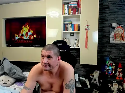 SpartacusDaddy48 Chat XXX live