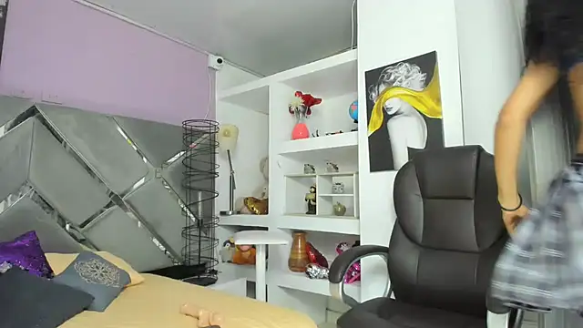 Zaira_sofiaa 现场XXX聊天