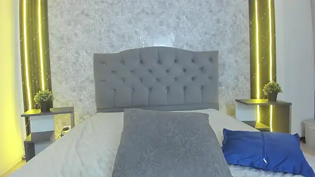 Chat XXX en directo de GiannaSlimJB