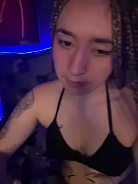 Sophie_LS Chat XXX in diretta