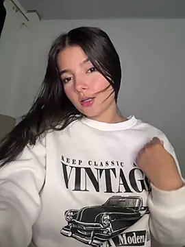 EmmiiGlow 现场XXX聊天