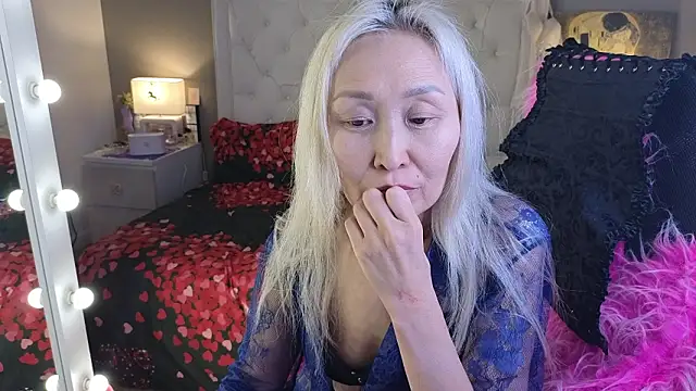 RoxalanaStar 现场XXX聊天