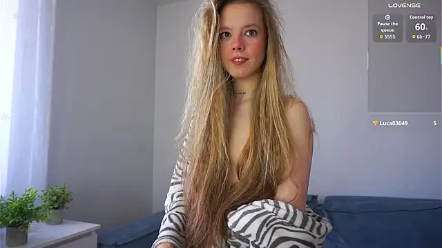 Chat +18 de TiffinyMergist ao vivo