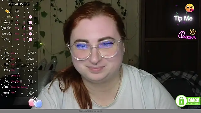 Chat +18 de Alicia_love00 ao vivo