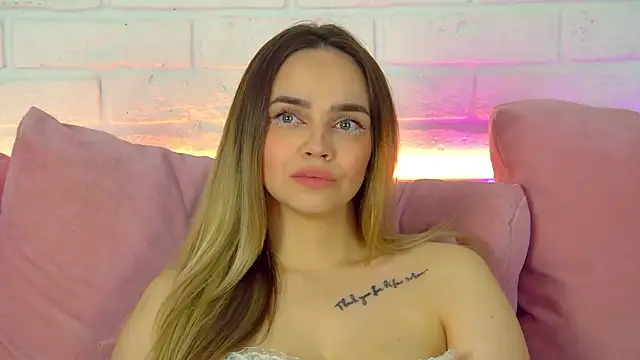 AnitaVenture élő XXX-chatje