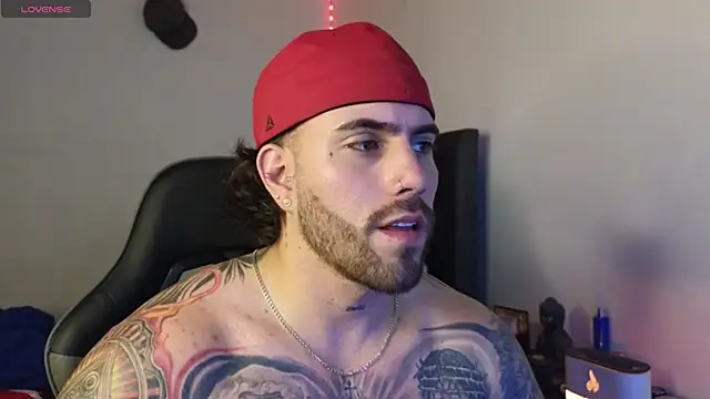 Ades_Lowe Adlı Modelin Canlı XXX Sohbeti