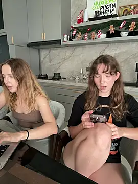 Nura_n_Sarah Chat XXX live