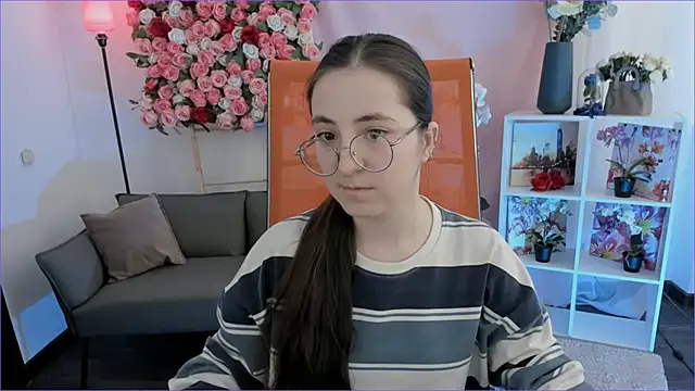 VirtuallVoyant's Live XXX Chat