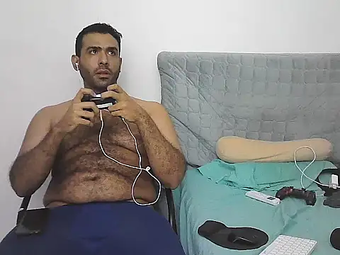 AlphaLatinoBear Webcam-Show