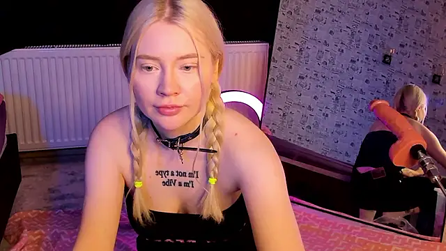 Chat XXX ao vivo de Lillie_Berry