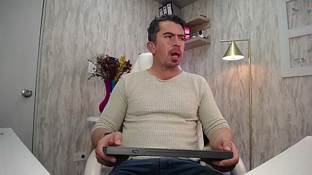 دردشة JuanKFit_45 الجنسية المباشرة