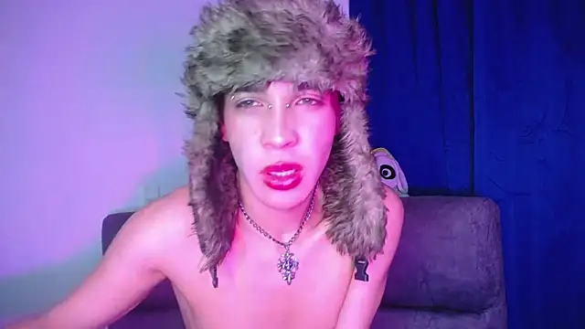 lucky_stricke live XXX chat