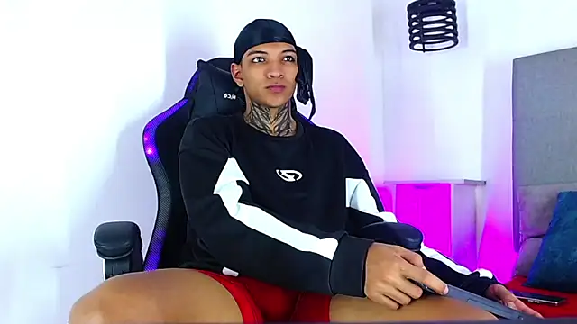 Rick_Wade live XXX chat