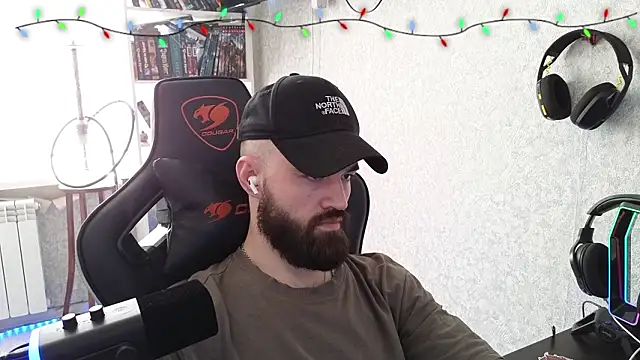 _Mostly_ live XXX chat