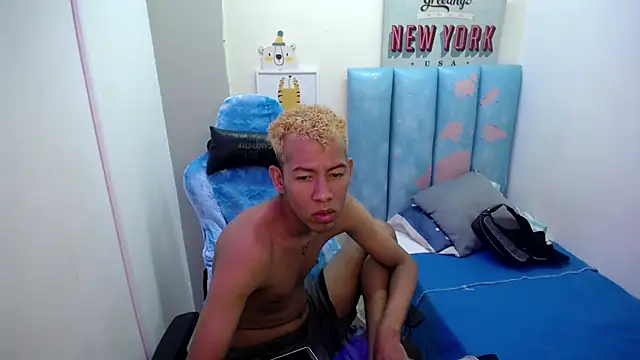 Taylerr_19 live XXX chat