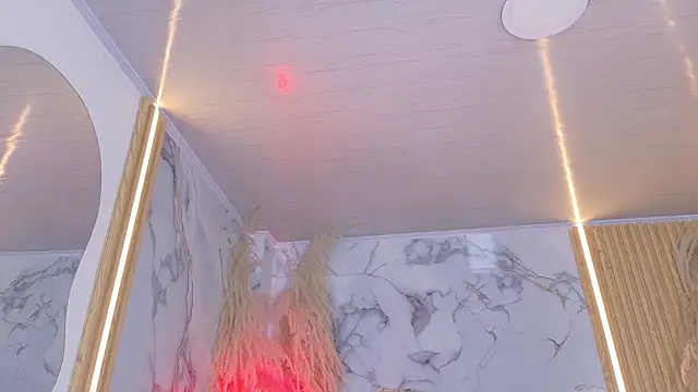 Bruja__Scarlata 现场XXX聊天