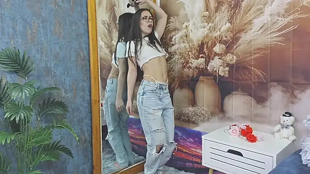 Czat XXX na żywo – EmaLowe