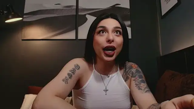 دردشة LetisiaRocks الجنسية المباشرة