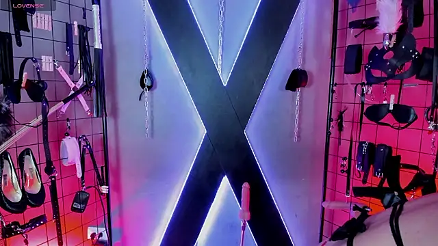 MissScarlet_Ela_bdsm 现场XXX聊天