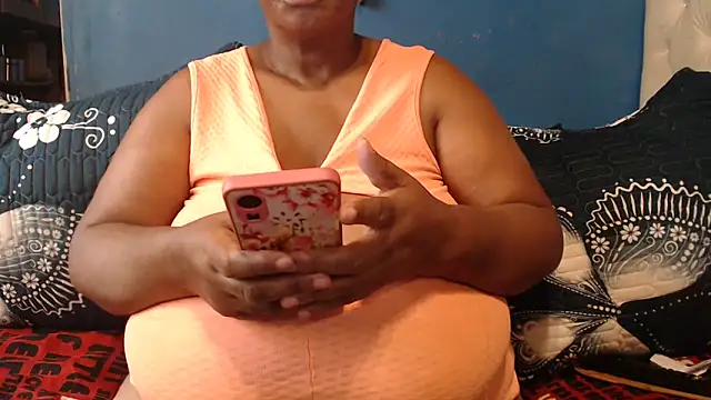 Show de CUTEFIRMMELONSS na webcam