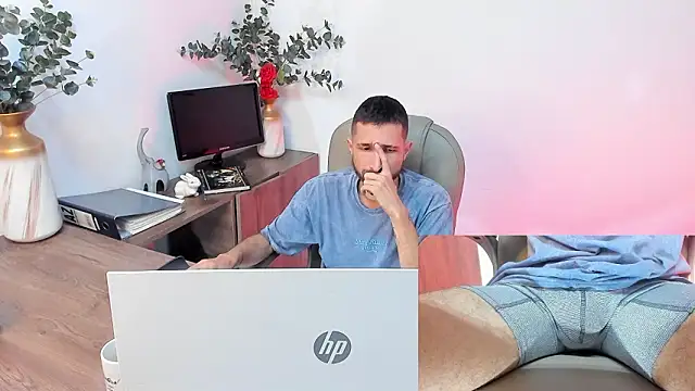 Chat +18 de sam_bisex ao vivo