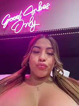 Chatroom XXX en direct de sexyyykloee