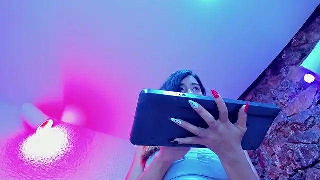 Živý XXX chat VictoriaRouge_