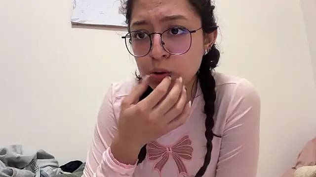 Chat XXX en directo de Alicatcua_