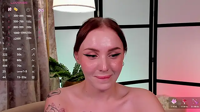 LianaFord 即時 XXX 聊天