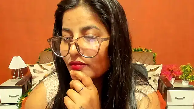 Jasmine_Jaey1 Chat XXX in diretta