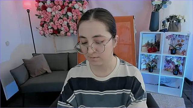 VirtuallVoyant Live XXX-chat