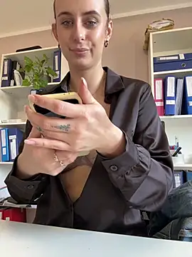 Hii_Lolla live XXX chat