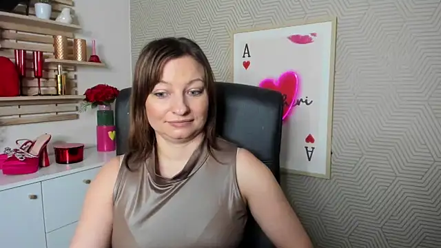 angelaSamt Adlı Modelin Canlı XXX Sohbeti