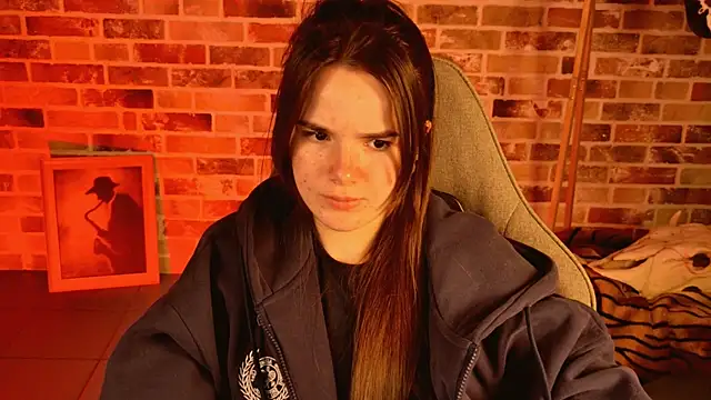 May_Bloom Adlı Modelin Canlı XXX Sohbeti