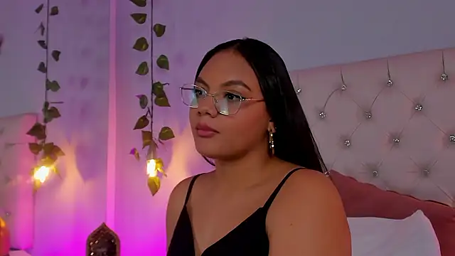 Chat +18 de Lizz_Collins ao vivo