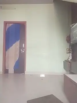 Shuttii_25's Live XXX Chat