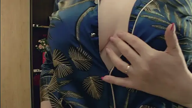 FreeMyFire: вебкам-шоу