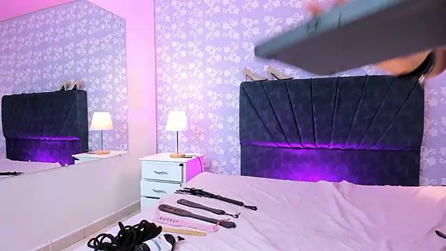 BritneySweet_ Chat XXX in diretta